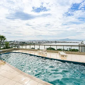 Ap 2 Quartos Próximo A Ponte Hercílio Luz Em Condomínio Com Piscina - Centro , Florianópolis Brasil